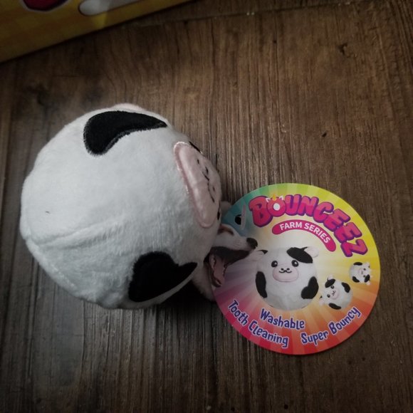 Bounceez Pet Ball (Cow) - Picture 2 of 6